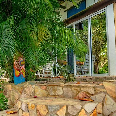 Kokrobite Gardens Restaurant And Guest House 外观 照片
