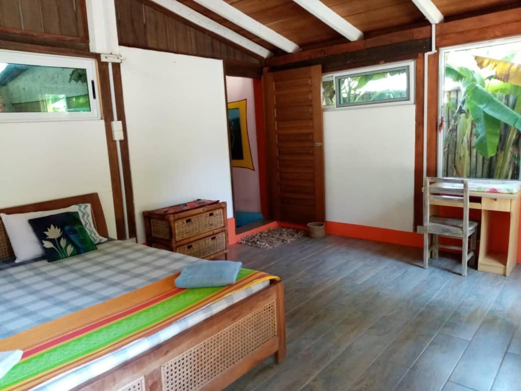 Kokrobite Gardens Restaurant And Guest House 外观 照片