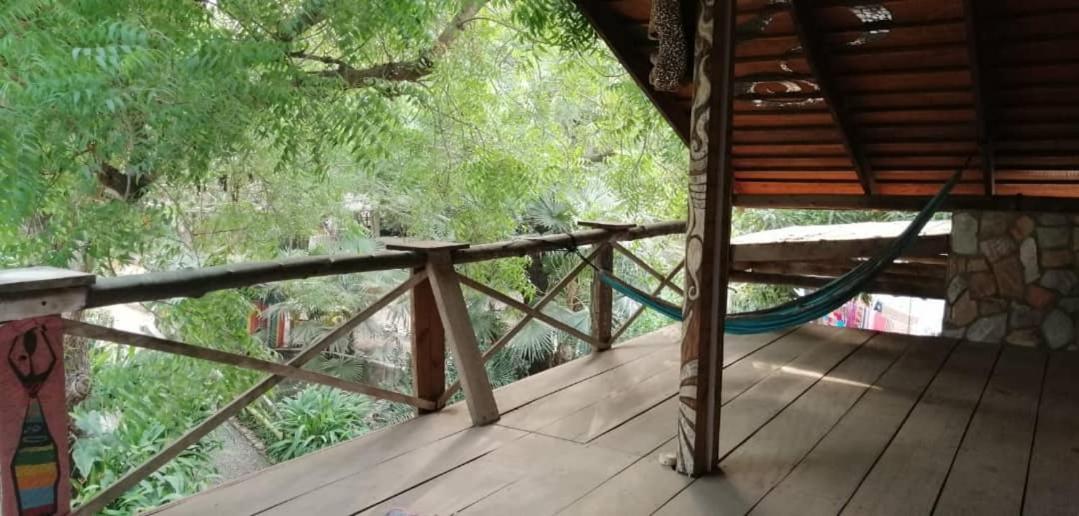 Kokrobite Gardens Restaurant And Guest House 外观 照片