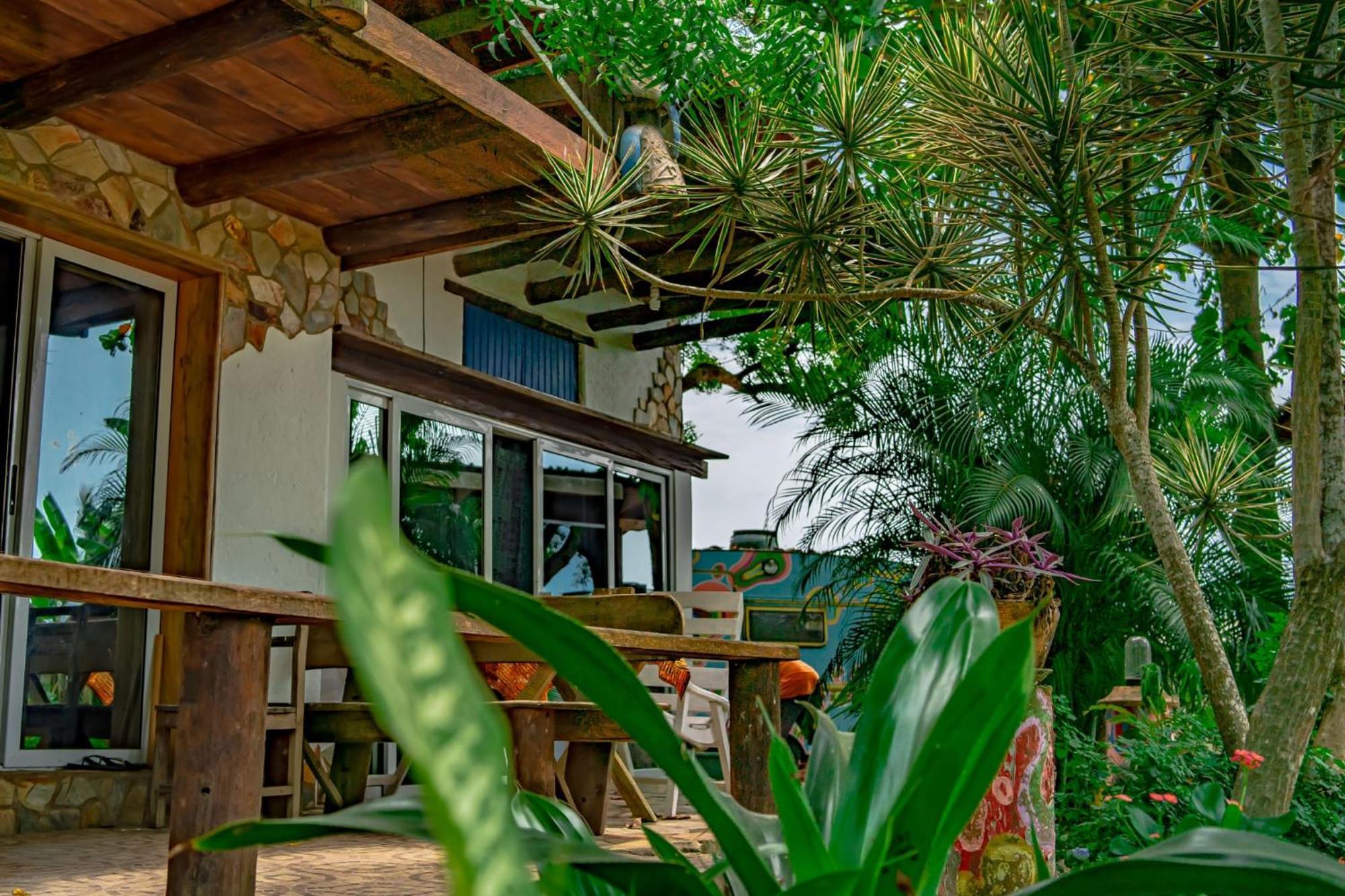 Kokrobite Gardens Restaurant And Guest House 外观 照片