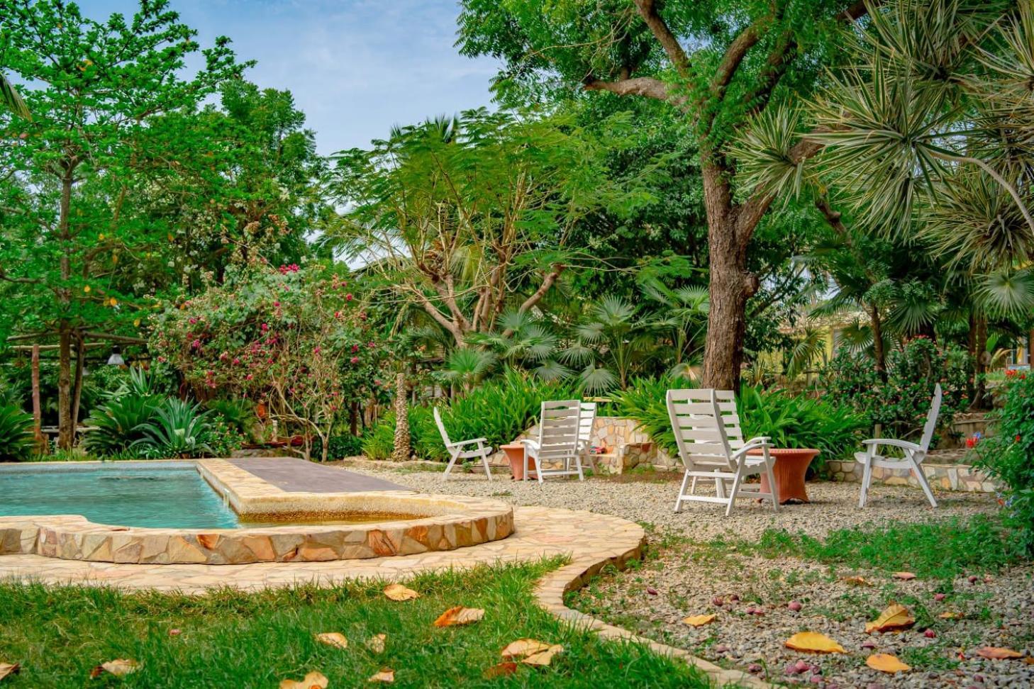 Kokrobite Gardens Restaurant And Guest House 外观 照片
